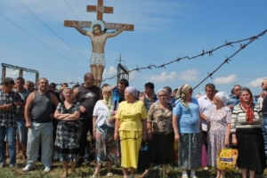 Под Севастополем разъяренные православные разгромили палатку адвентистов