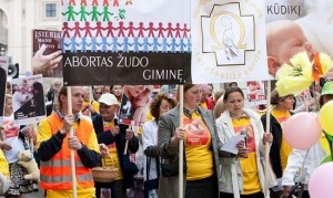 Христиане Вильнюса вышли на шествие против абортов