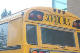Баптистский пастор — водитель школьного автобуса уволен за молитву с детьми