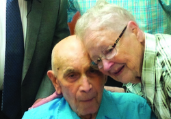 В Америке 101-летний муж покаялся после 24 лет молитв жены
